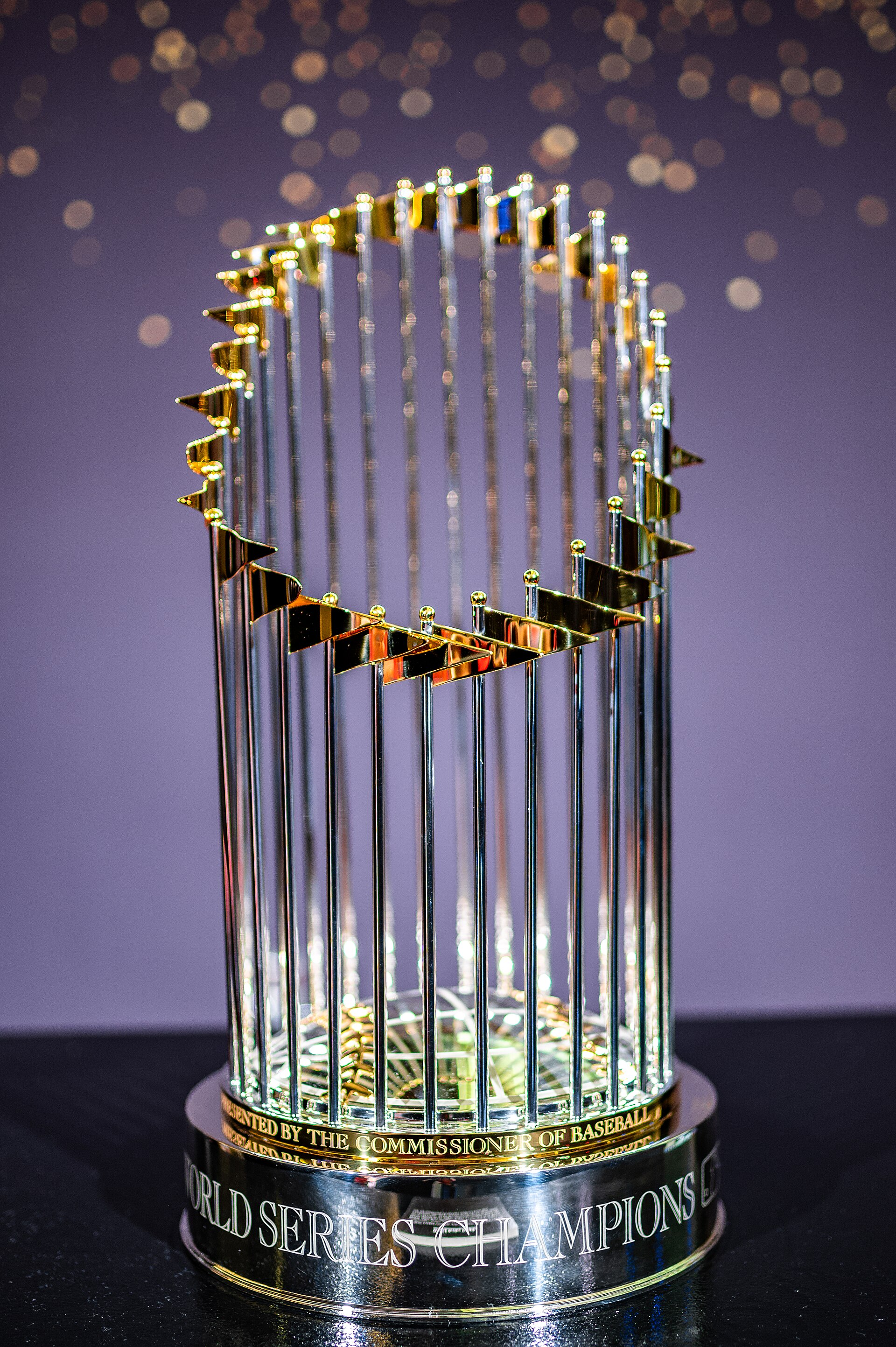 What To Watch This Friday: World Series Kicks Off, Newlyweds Debuts, and More